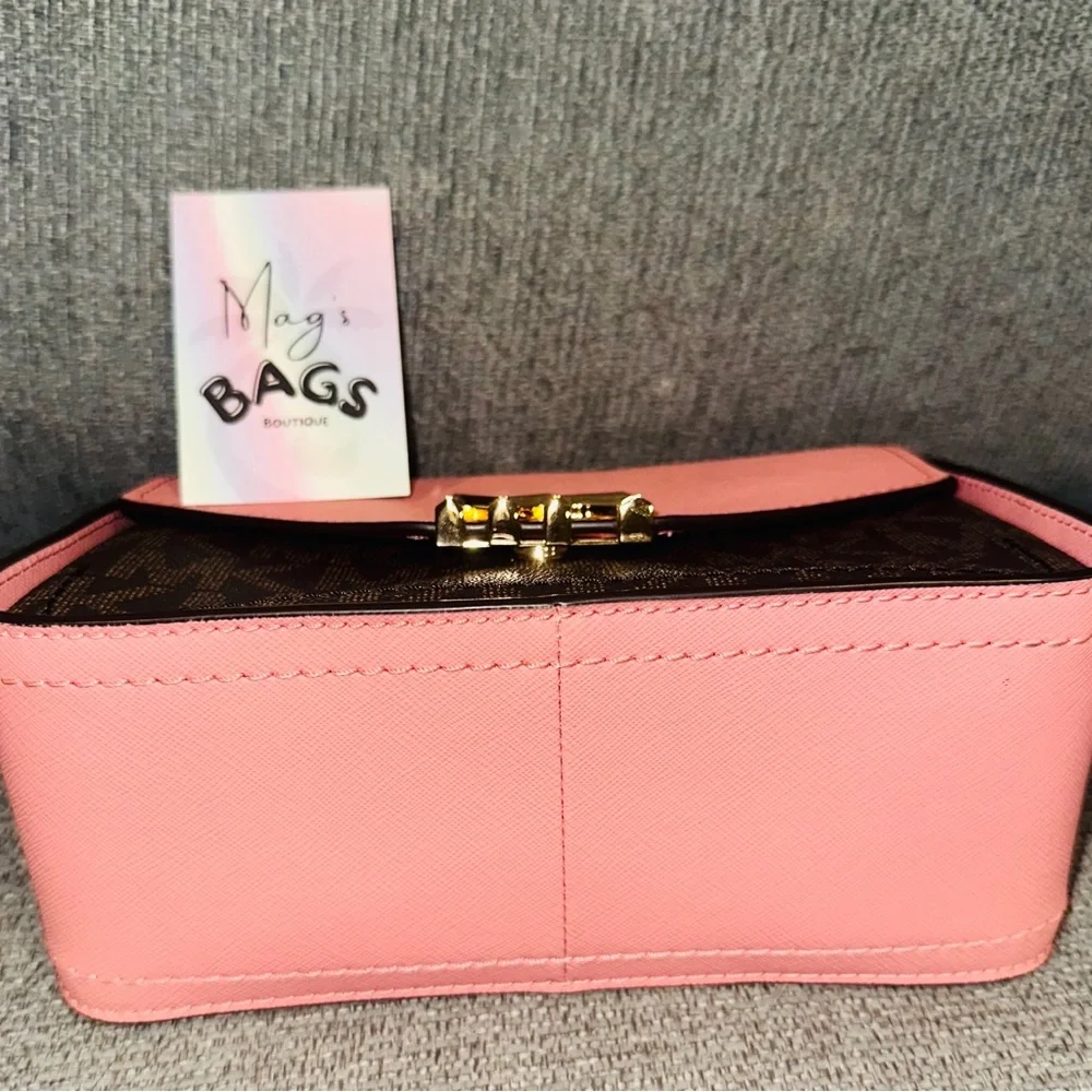 Michael Kors: MK Logo Signature Monogram Flap Primrose Crossbody Bag - Picture 12 of 13